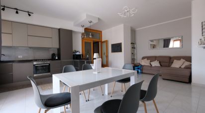 Appartamento 6 locali di 102 m² a Castelbellino (60030)