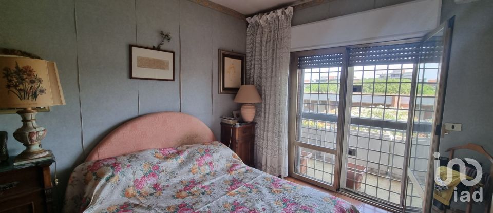 Three-room apartment of 77 m² in Roma (00144)