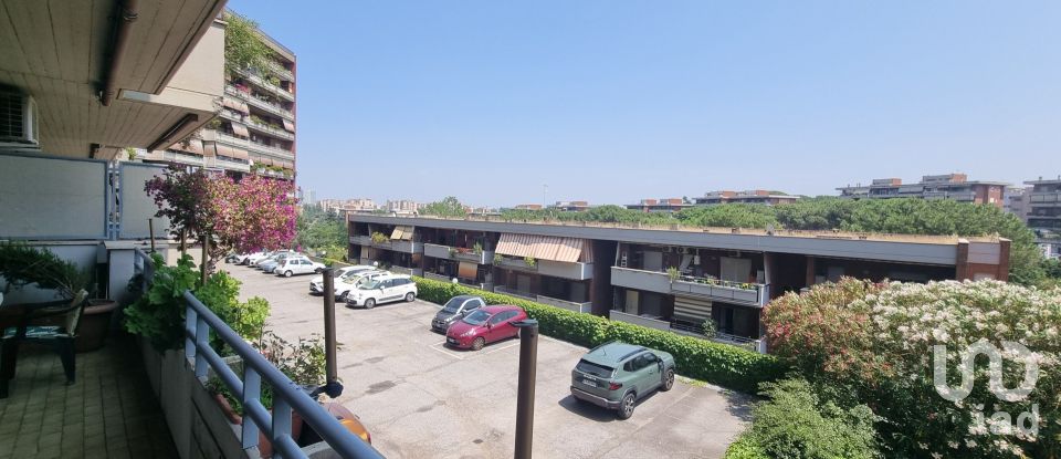 Three-room apartment of 77 m² in Roma (00144)