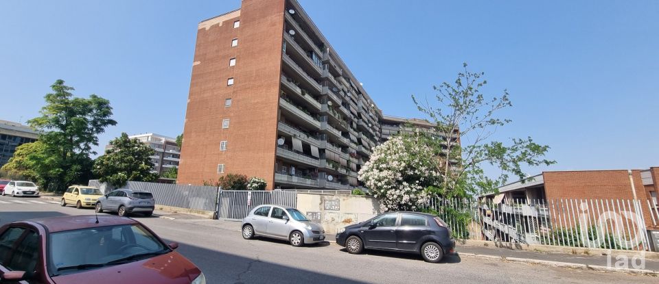 Three-room apartment of 77 m² in Roma (00144)