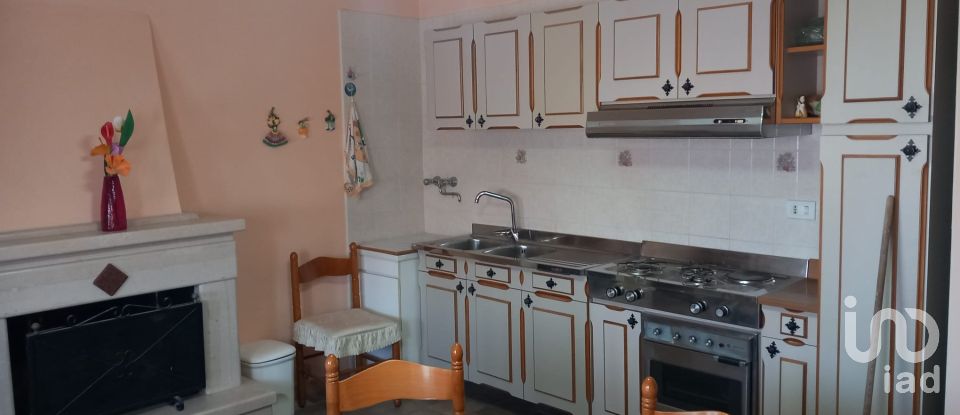 Casa indipendente 0 locali di 630 m² in Fragneto Monforte (82020)