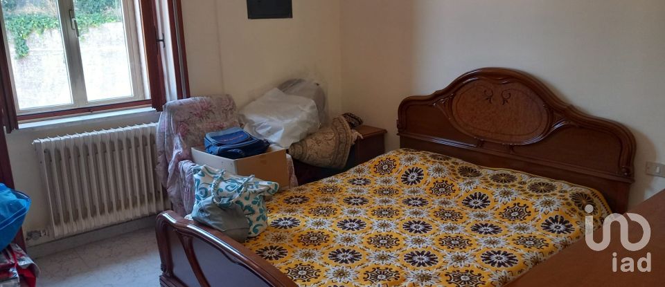 Casa indipendente 0 locali di 630 m² in Fragneto Monforte (82020)