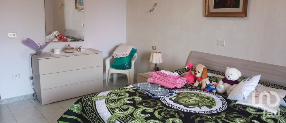 Casa indipendente 0 locali di 630 m² in Fragneto Monforte (82020)