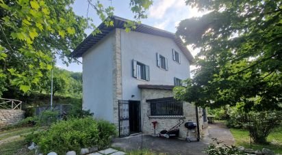 Rustico 9 locali di 156 m² in Ascoli Piceno (63100)