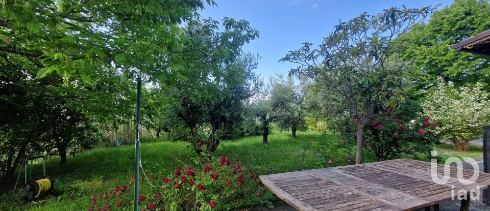 Country home 9 rooms of 156 m² in Ascoli Piceno (63100)