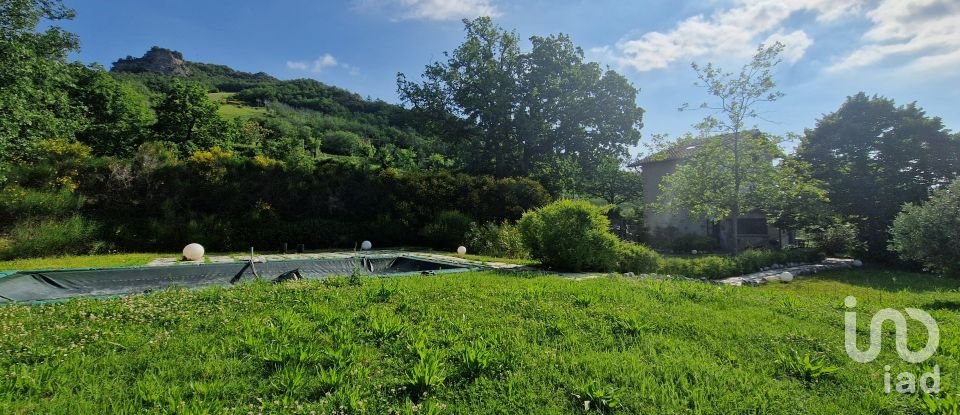 Country home 9 rooms of 156 m² in Ascoli Piceno (63100)