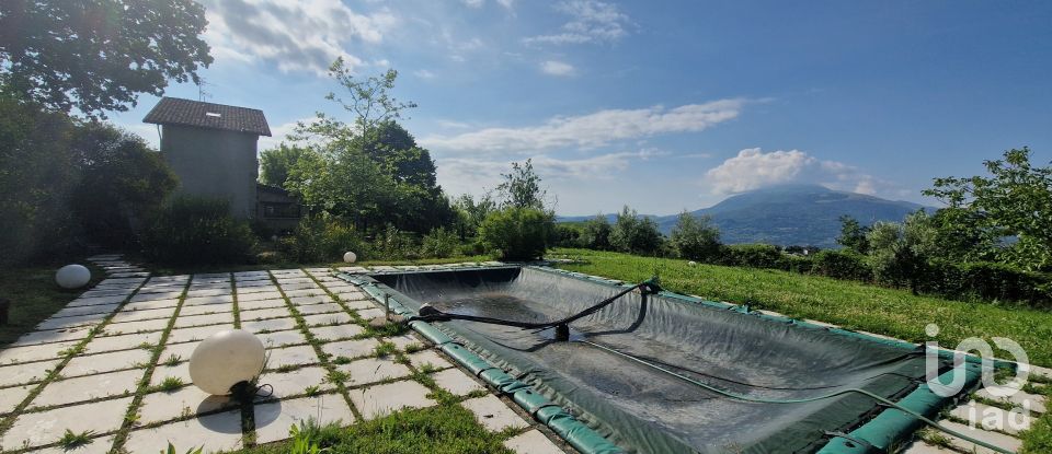 Country home 9 rooms of 156 m² in Ascoli Piceno (63100)