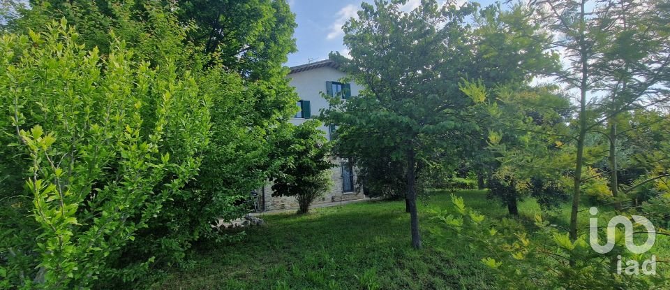 Country home 9 rooms of 156 m² in Ascoli Piceno (63100)