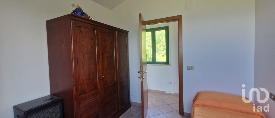 Country home 9 rooms of 156 m² in Ascoli Piceno (63100)