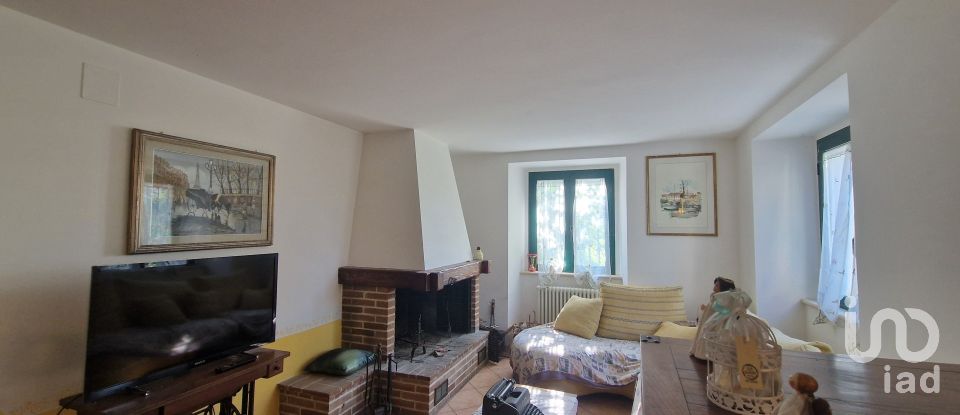 Country home 9 rooms of 156 m² in Ascoli Piceno (63100)