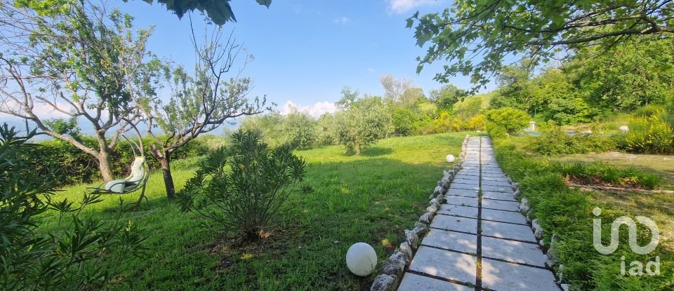 Country home 9 rooms of 156 m² in Ascoli Piceno (63100)