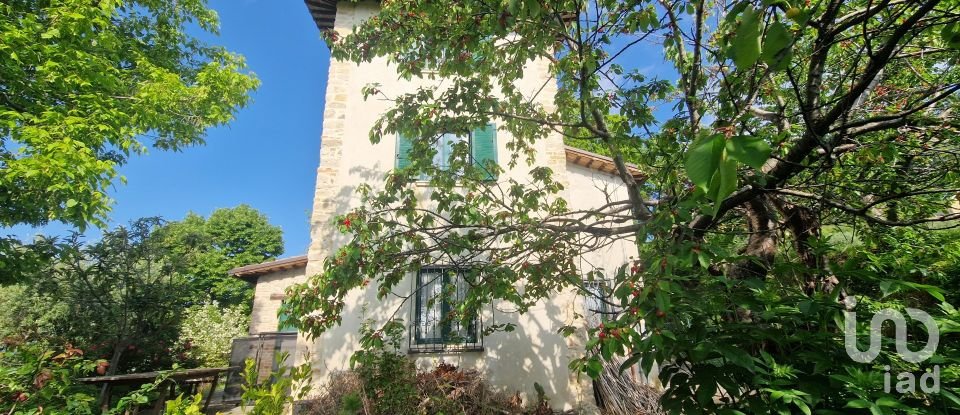 Country home 9 rooms of 156 m² in Ascoli Piceno (63100)