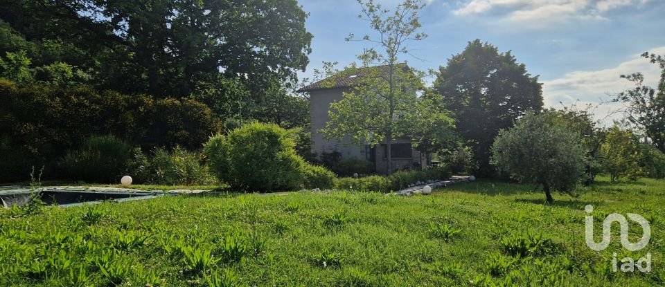 Country home 9 rooms of 156 m² in Ascoli Piceno (63100)