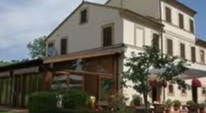 Rustico 15 locali di 703 m² in Montedinove (63069)