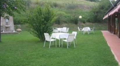 Rustico 15 locali di 703 m² in Montedinove (63069)