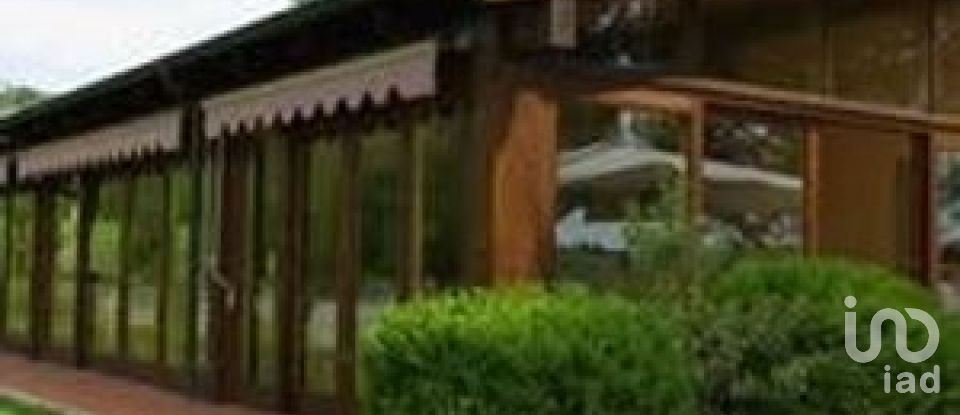 Rustico 15 locali di 703 m² in Montedinove (63069)