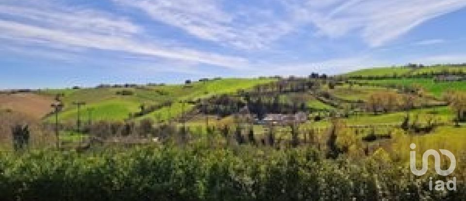 Rustico 15 locali di 703 m² in Montedinove (63069)