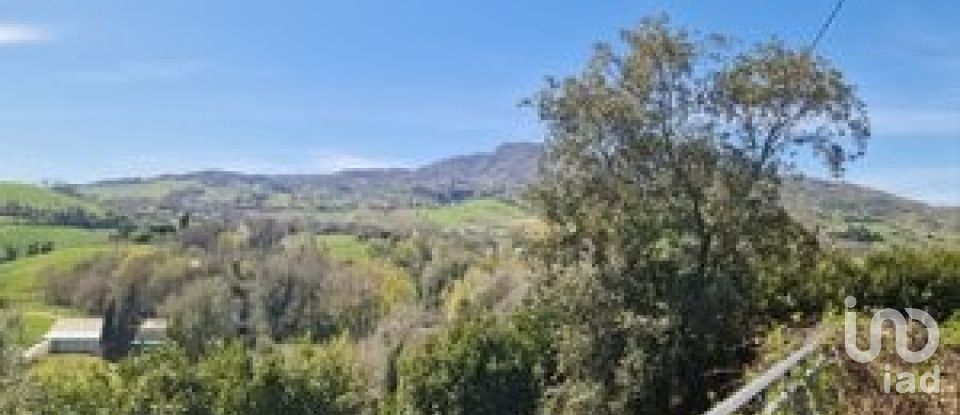 Rustico 15 locali di 703 m² in Montedinove (63069)