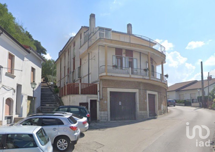 Casa indipendente 0 locali di 630 m² in Fragneto Monforte (82020)