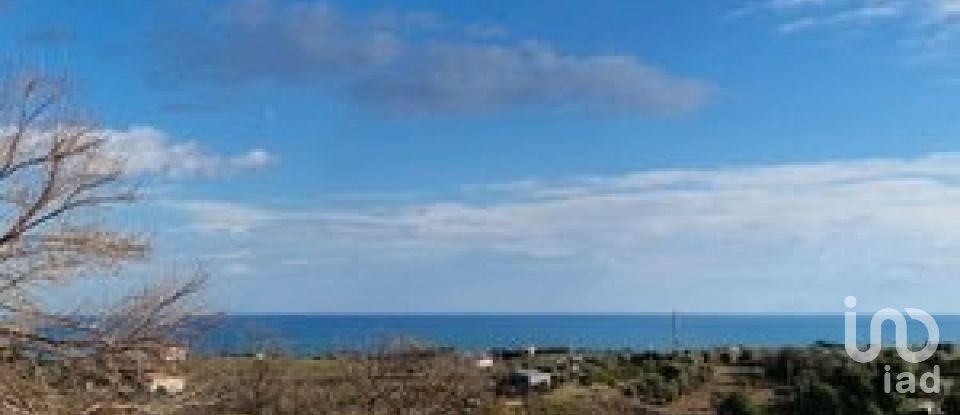 Country home 10 rooms of 220 m² in Cupra Marittima (63061)