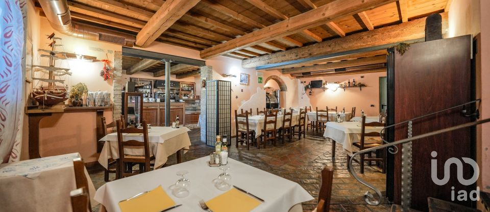 Ristorante di 982 m² in Migliaro (44020)