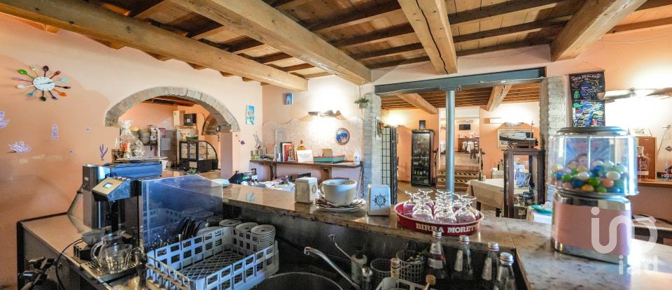 Ristorante di 982 m² in Migliaro (44020)
