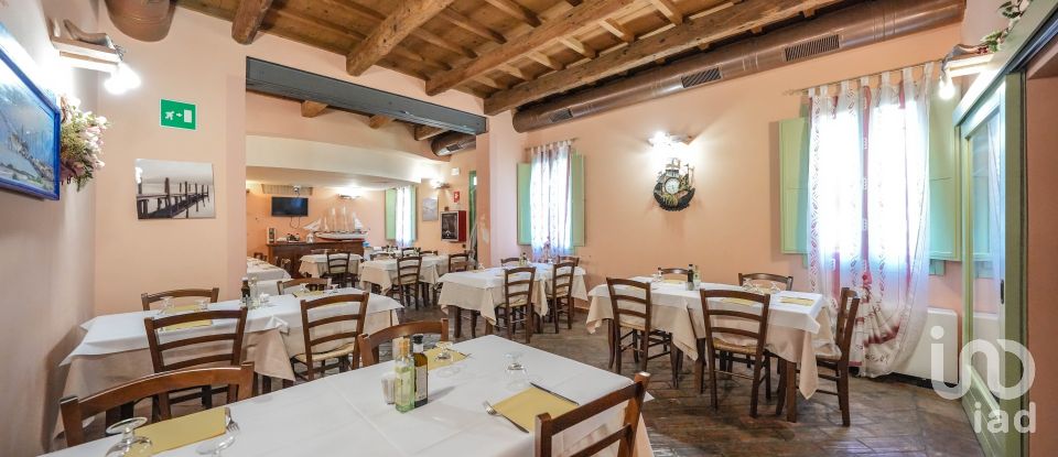 Ristorante di 982 m² in Migliaro (44020)