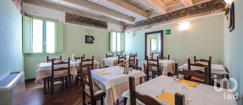 Ristorante di 982 m² in Migliaro (44020)