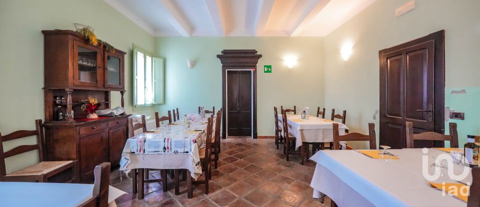 Ristorante di 982 m² in Migliaro (44020)