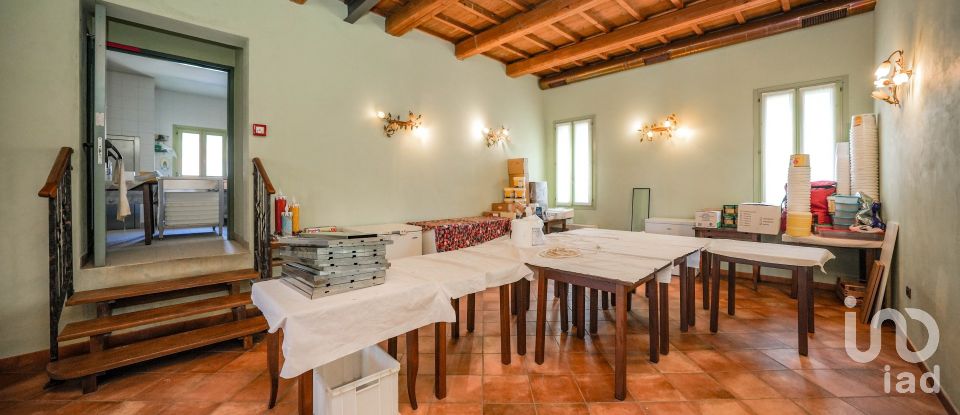 Ristorante di 982 m² in Migliaro (44020)