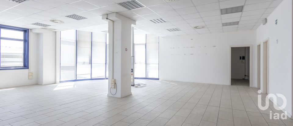 Uffici di 192 m² in Osimo (60027)