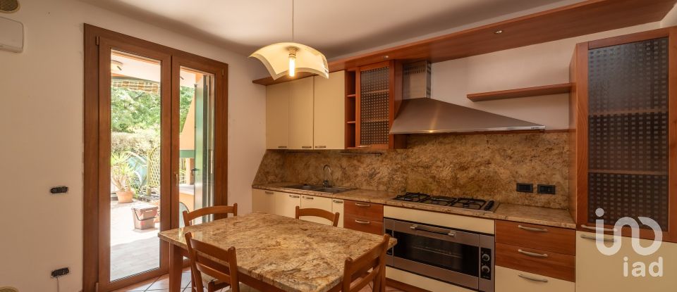 Casa indipendente / Villa 3 locali di 203 m² in Padova (35136)