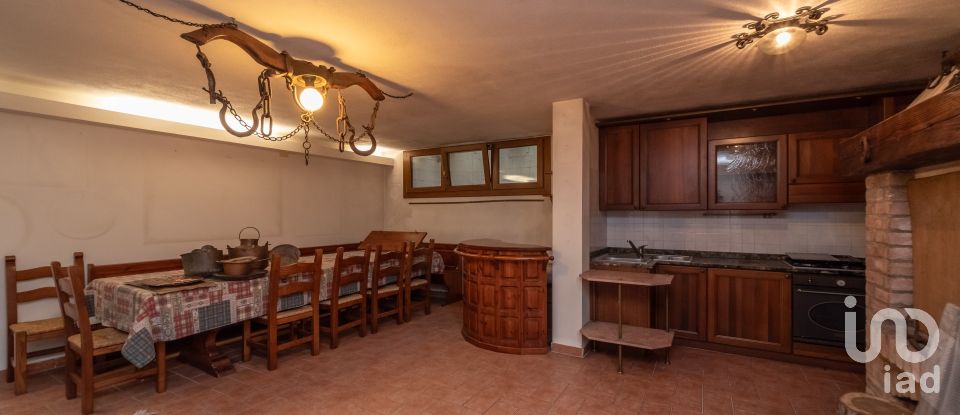 Casa indipendente / Villa 3 locali di 203 m² in Padova (35136)