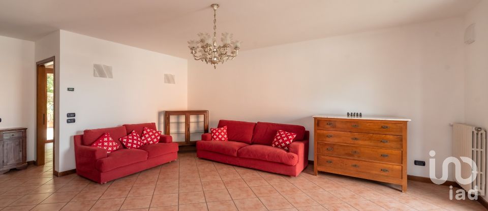 Casa indipendente / Villa 3 locali di 203 m² in Padova (35136)