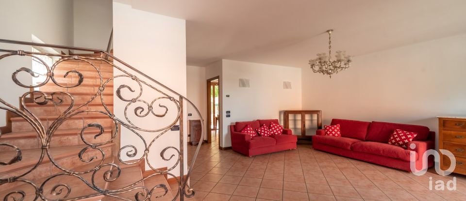 Casa indipendente / Villa 3 locali di 203 m² in Padova (35136)