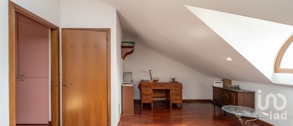 Casa indipendente / Villa 3 locali di 203 m² in Padova (35136)