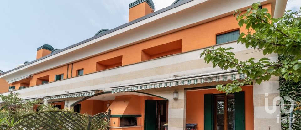 Casa indipendente / Villa 3 locali di 203 m² in Padova (35136)