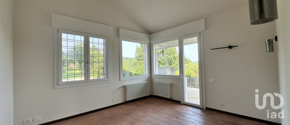 Townhouse 9 rooms of 230 m² in Arcugnano (36057)