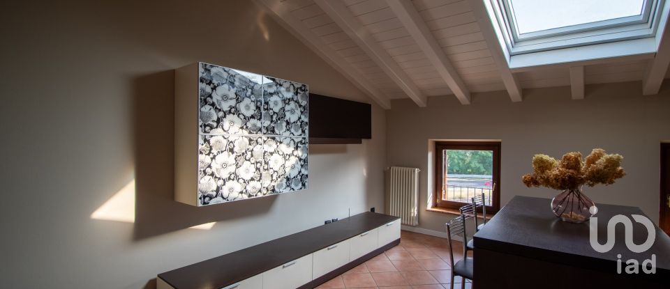 Appartamento 0 locali di 116 m² a Pastrengo (37010)