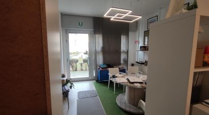 Shop / premises commercial of 60 m² in Fano (61032)