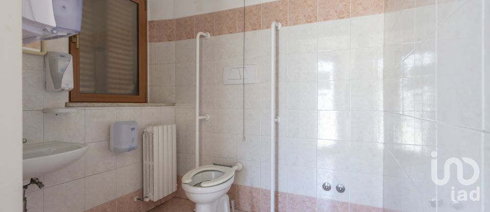 Ristorante di 292 m² in Castelfidardo (60022)