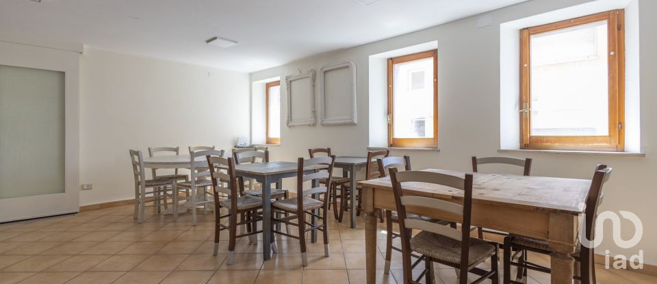 Ristorante di 292 m² in Castelfidardo (60022)