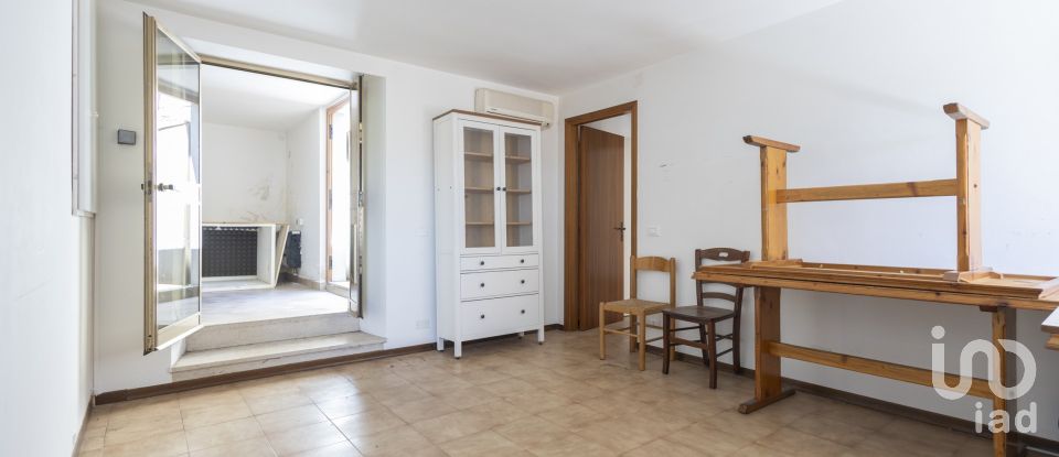 Ristorante di 292 m² in Castelfidardo (60022)