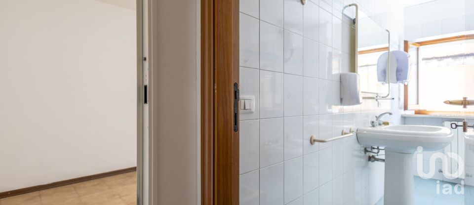 Ristorante di 292 m² in Castelfidardo (60022)