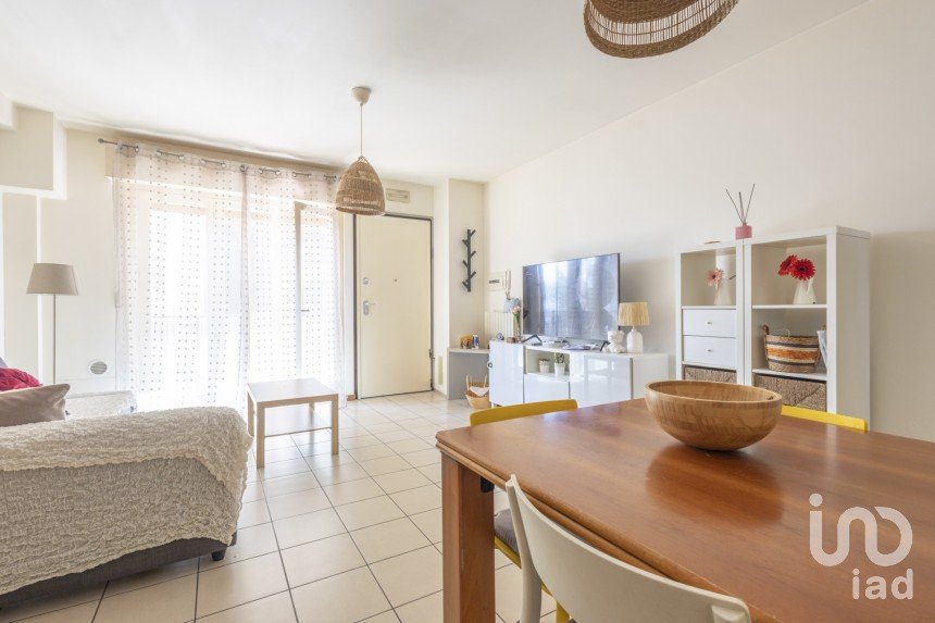 Bilocale di 77 m² a Ancona (60128)