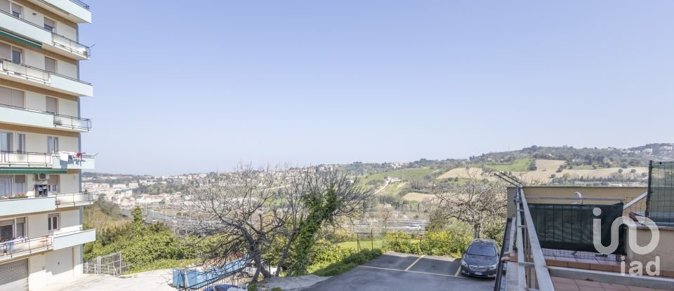 Bilocale di 77 m² a Ancona (60128)