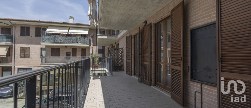 Appartamento 5 locali di 104 m² a Castelfidardo (60022)