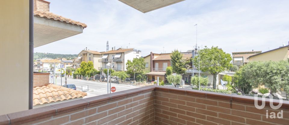 Appartamento 5 locali di 104 m² a Castelfidardo (60022)