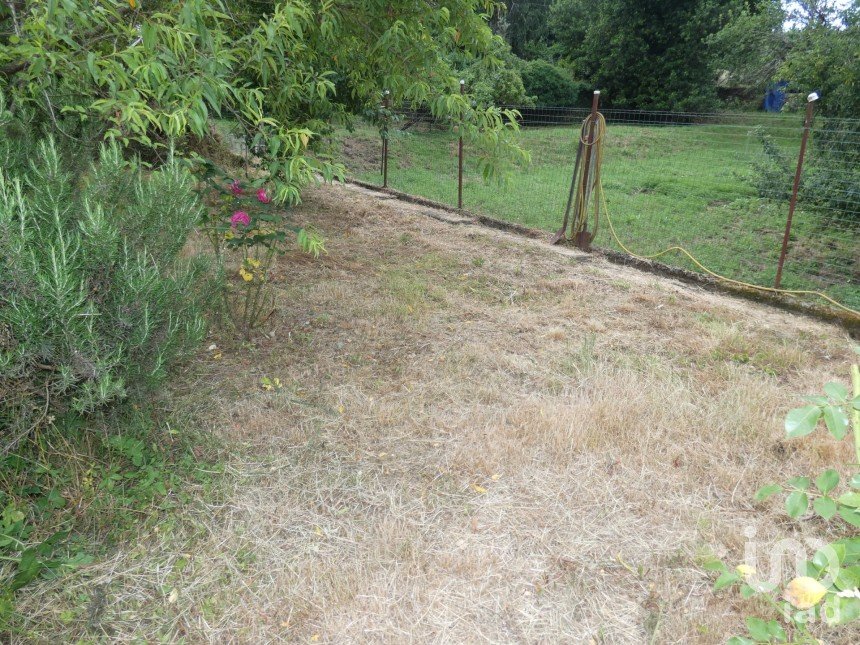 Village house 7 rooms of 103 m² in Carro (19012)