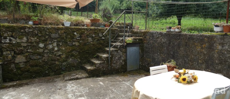 Village house 7 rooms of 103 m² in Carro (19012)